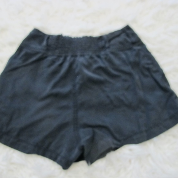 Abercrombie & Fitch Women's Shorts Size Small GUC - Picture 3 of 3